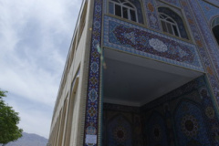 نمای بیرونی مسجد قسمت کتابخانه و سایت دینی